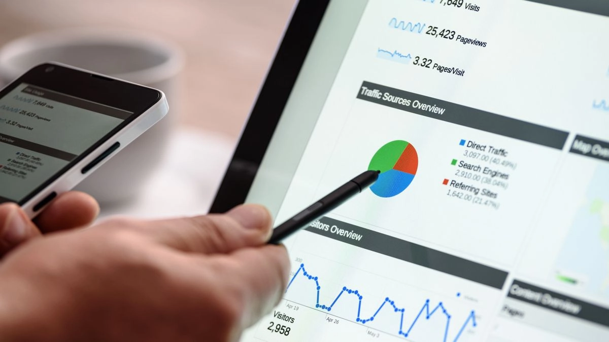 How Food Bloggers Can Boost SERP Rankings and Drive Online Sales With SEO Communication